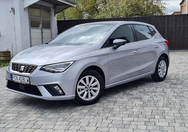 Seat Ibiza cena 53999 przebieg: 51000, rok produkcji 2019 z Lipiany małe 562